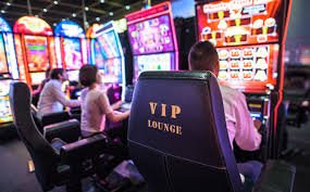 Suasana Klub VIP 183 untuk pengguna dewasa